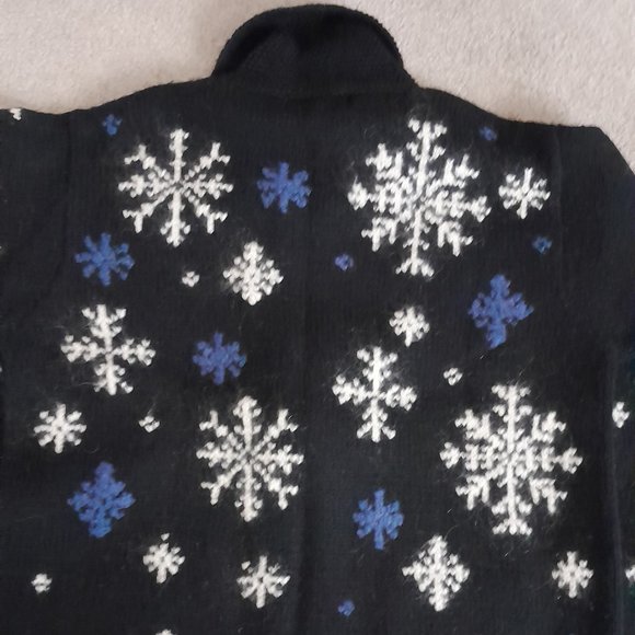 Vintage SnowFlake Zipper Up Wool Sweater - Picture 6 of 9